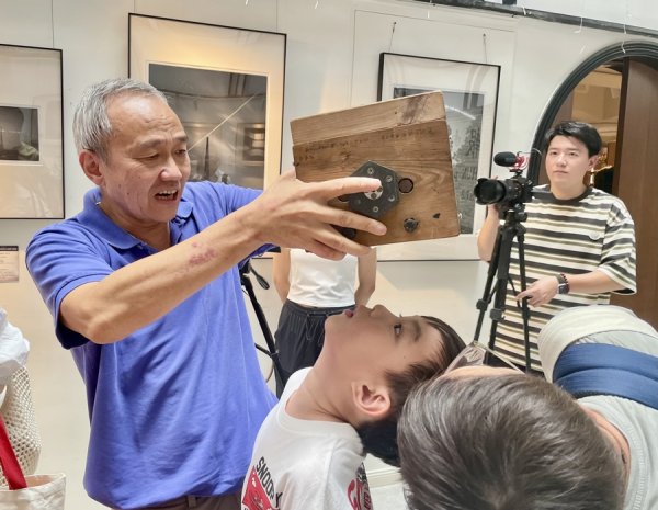 多盈策略 复旦教授为中专老师策展！这些小众作品拍对了什么？给教育界哪些启示？